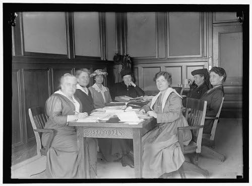 Фотографија на историски производи: Комитет за жени, Национална одбрана, д -р Ана Х Шоу, Ида Тарбел, Мауд Ветмор, 1917 година